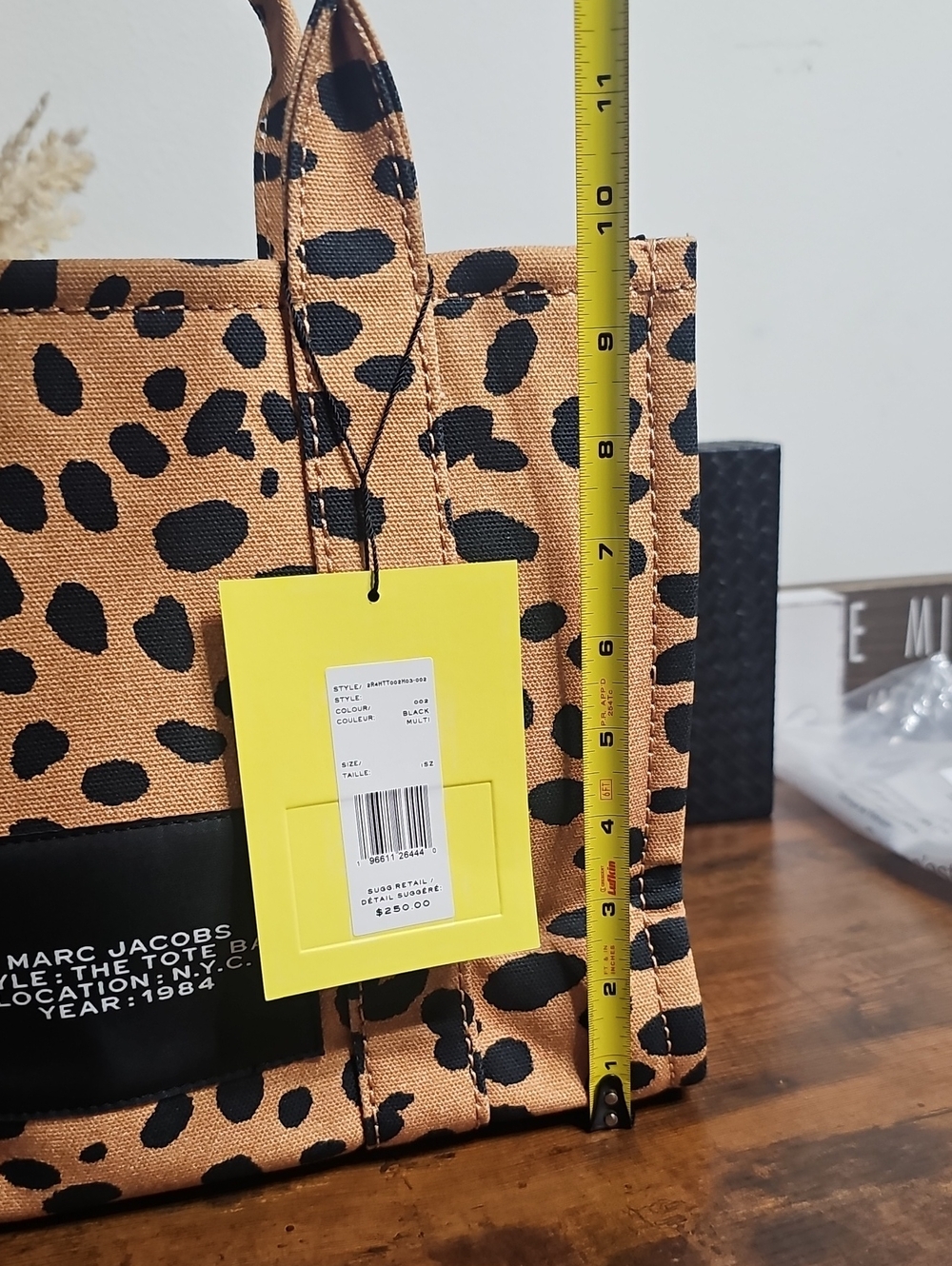 Marc Jacobs Leopard Print Medium Tote in Tan and Black/Cheetah Print - Picture 5 of 9